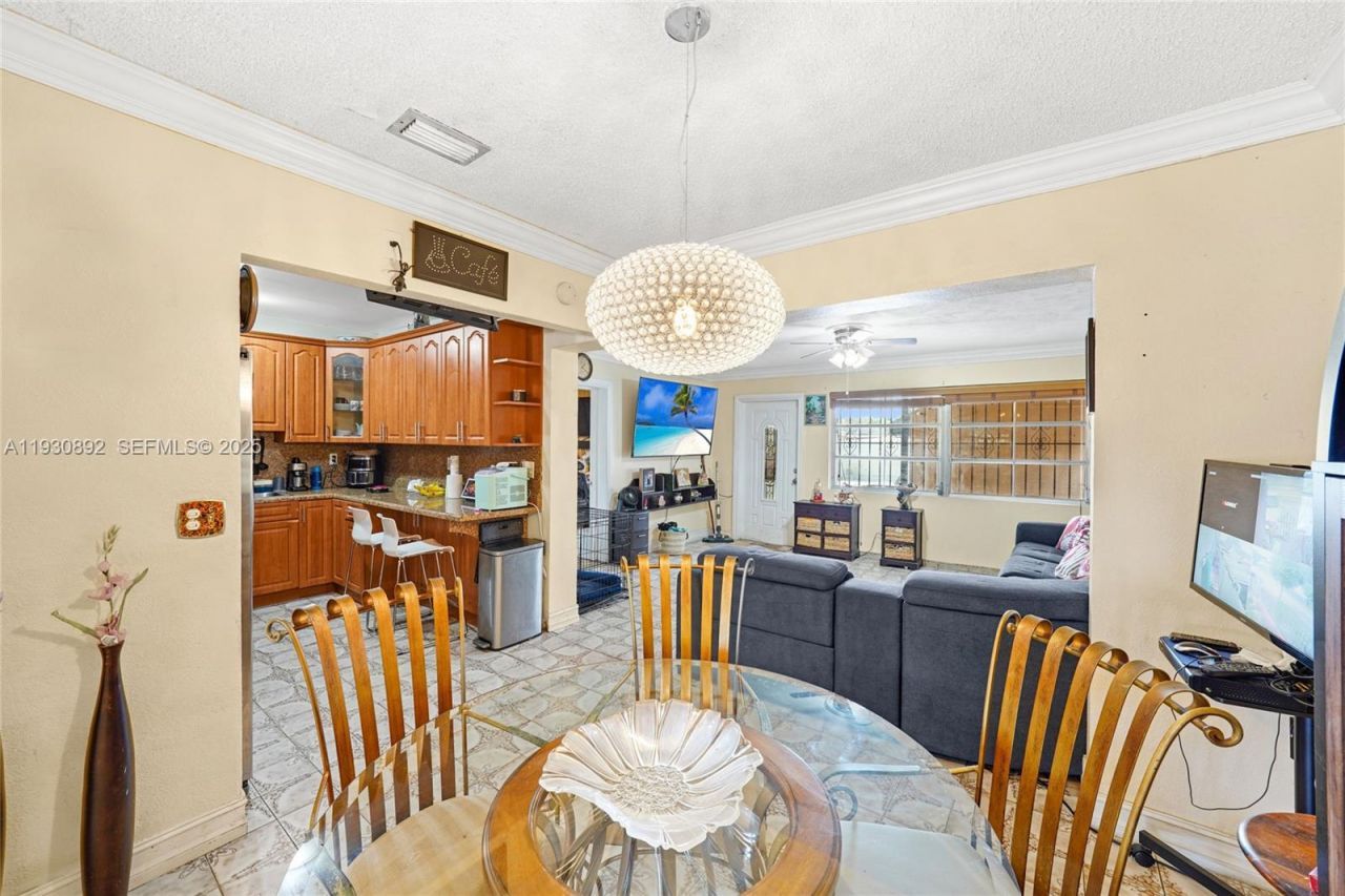 618 W 32nd St, Hialeah, FL 33012 Photo