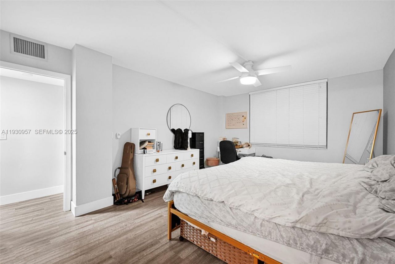 3900 N Hills Dr , Unit 303, Hollywood, FL 33021 Photo