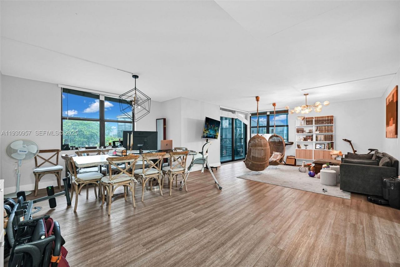 3900 N Hills Dr , Unit 303, Hollywood, FL 33021 Photo