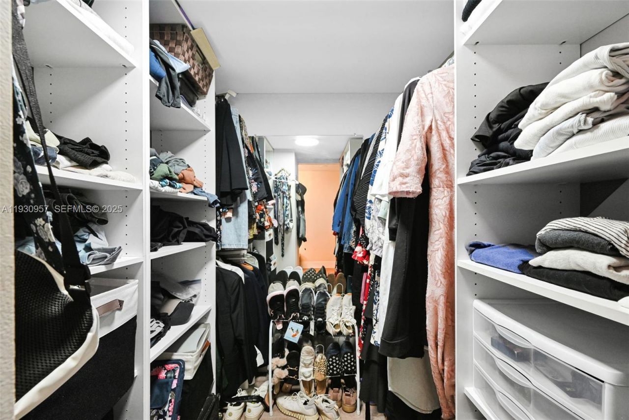 3900 N Hills Dr , Unit 303, Hollywood, FL 33021 Photo