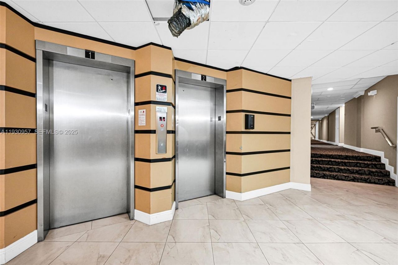 3900 N Hills Dr , Unit 303, Hollywood, FL 33021 Photo