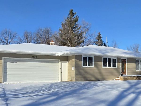 1305 Chautauqua Boulevard, Valley City, ND 58072