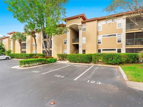 8950 Colonnades CT E, Unit 815, BONITA SPRINGS, FL 34135