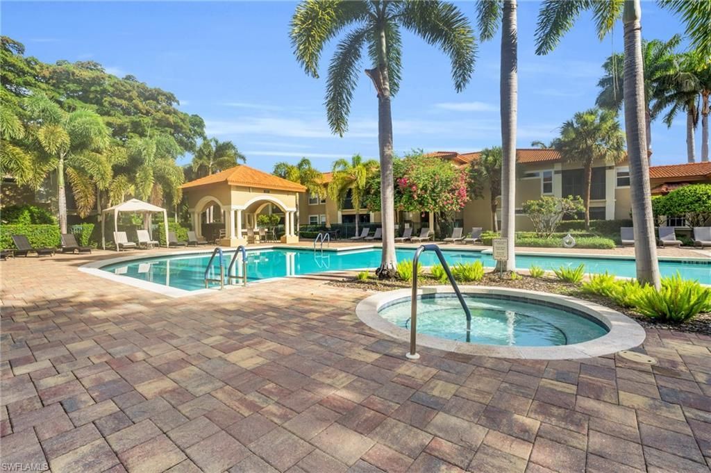 8950 Colonnades Ct E, Unit 815, Bonita Springs, FL 34135 Photo