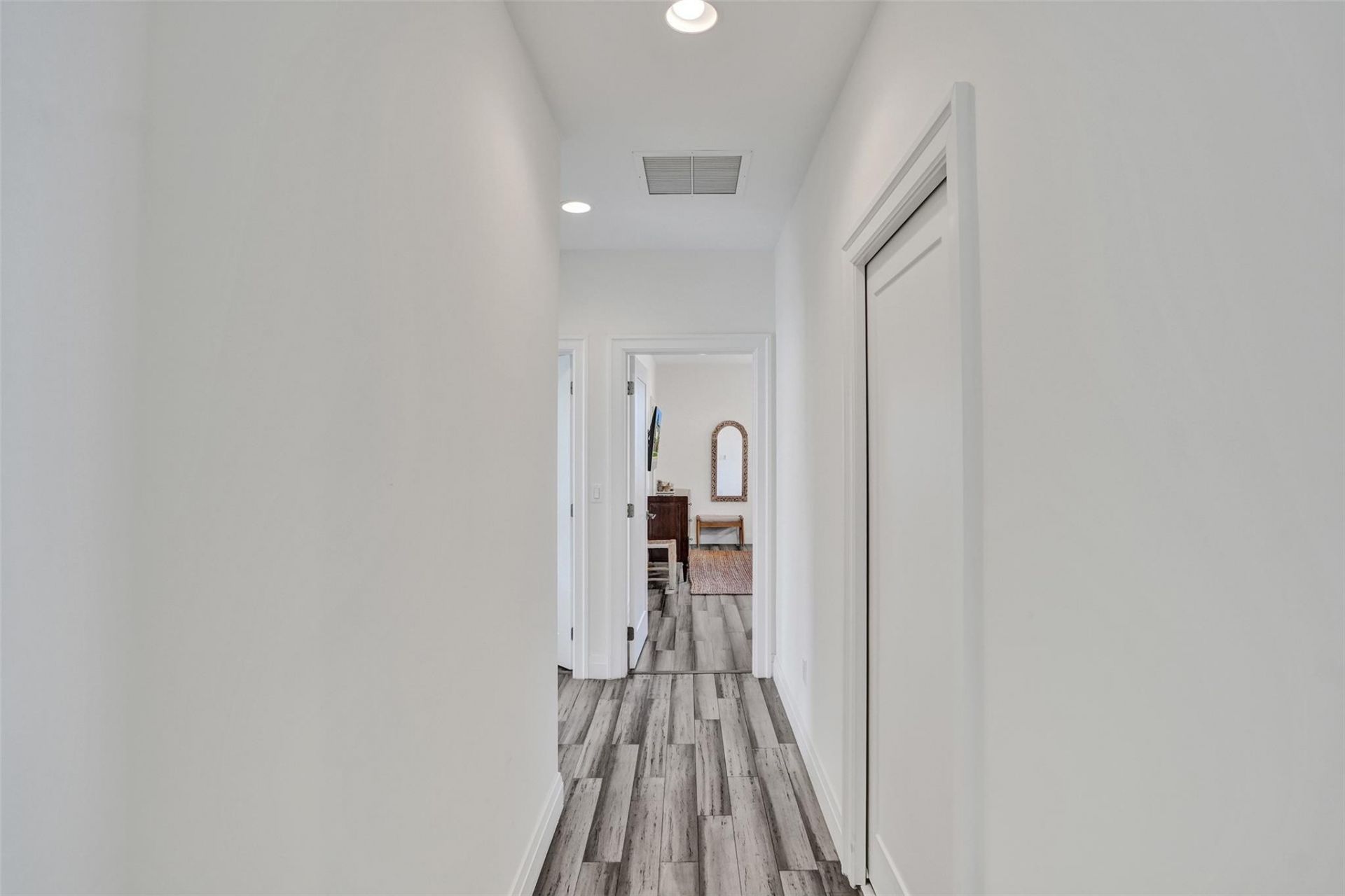 233 NE 11th Street, Unit 233, Fort Lauderdale, FL 33304 Photo