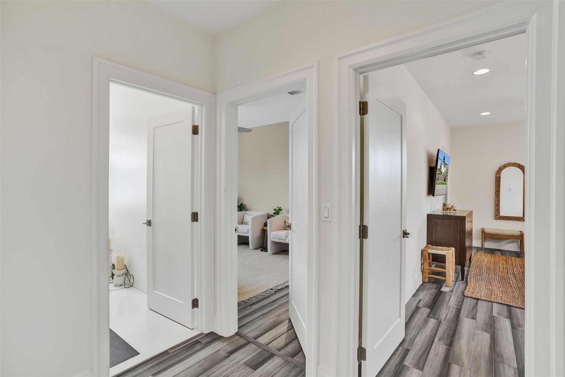 233 NE 11th Street, Unit 233, Fort Lauderdale, FL 33304 Photo