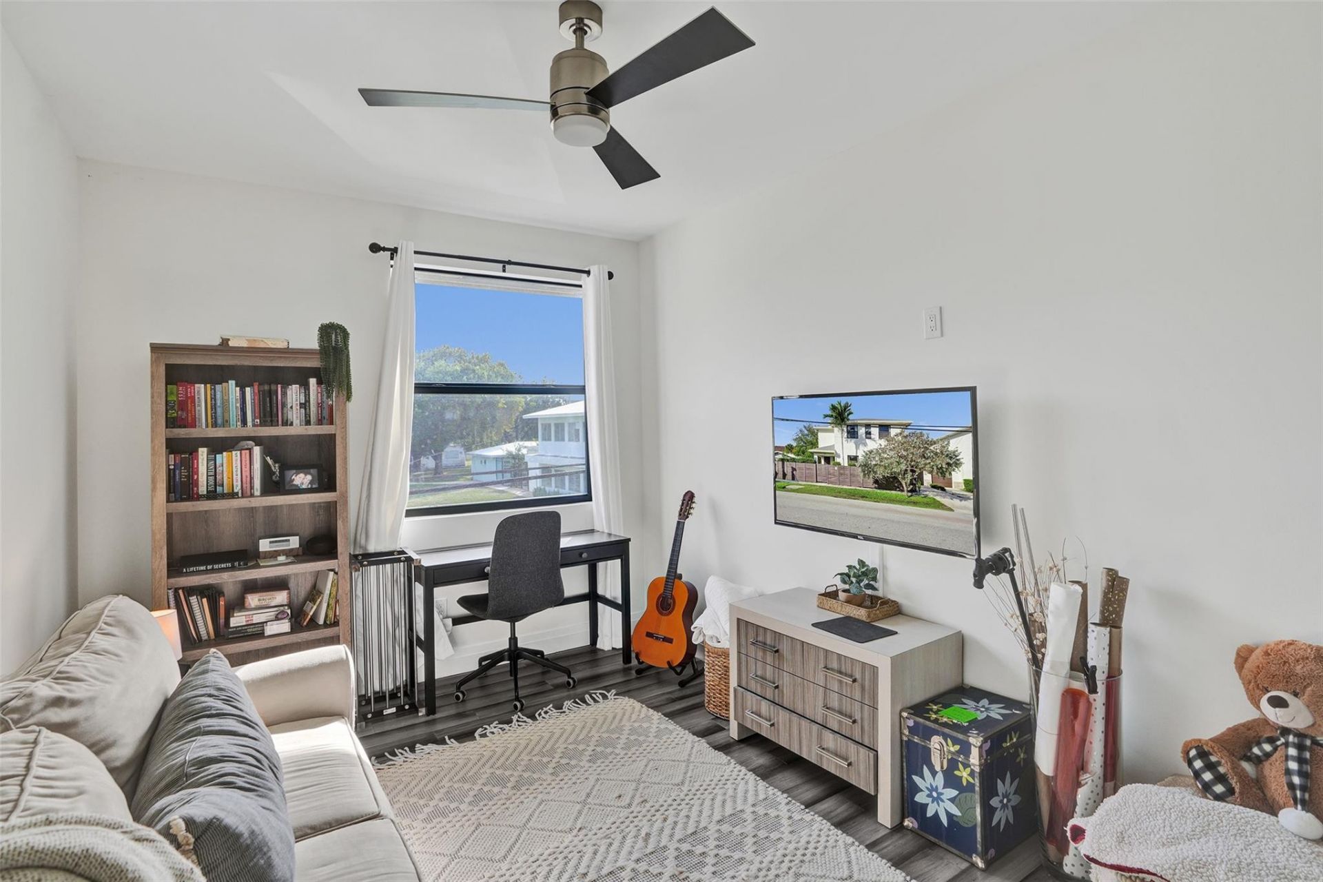 233 NE 11th Street, Unit 233, Fort Lauderdale, FL 33304 Photo