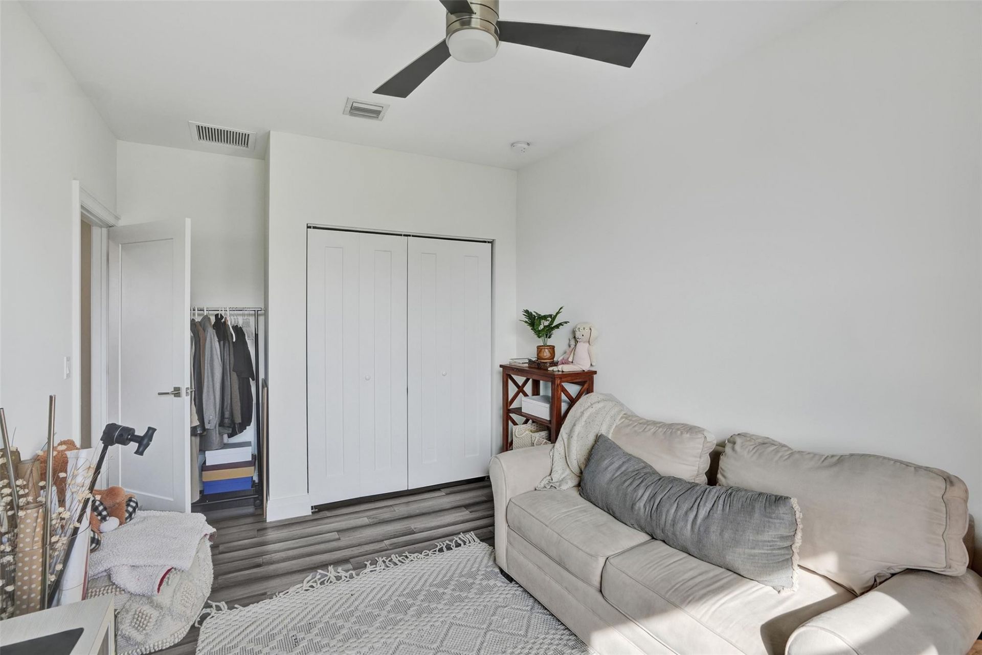 233 NE 11th Street, Unit 233, Fort Lauderdale, FL 33304 Photo