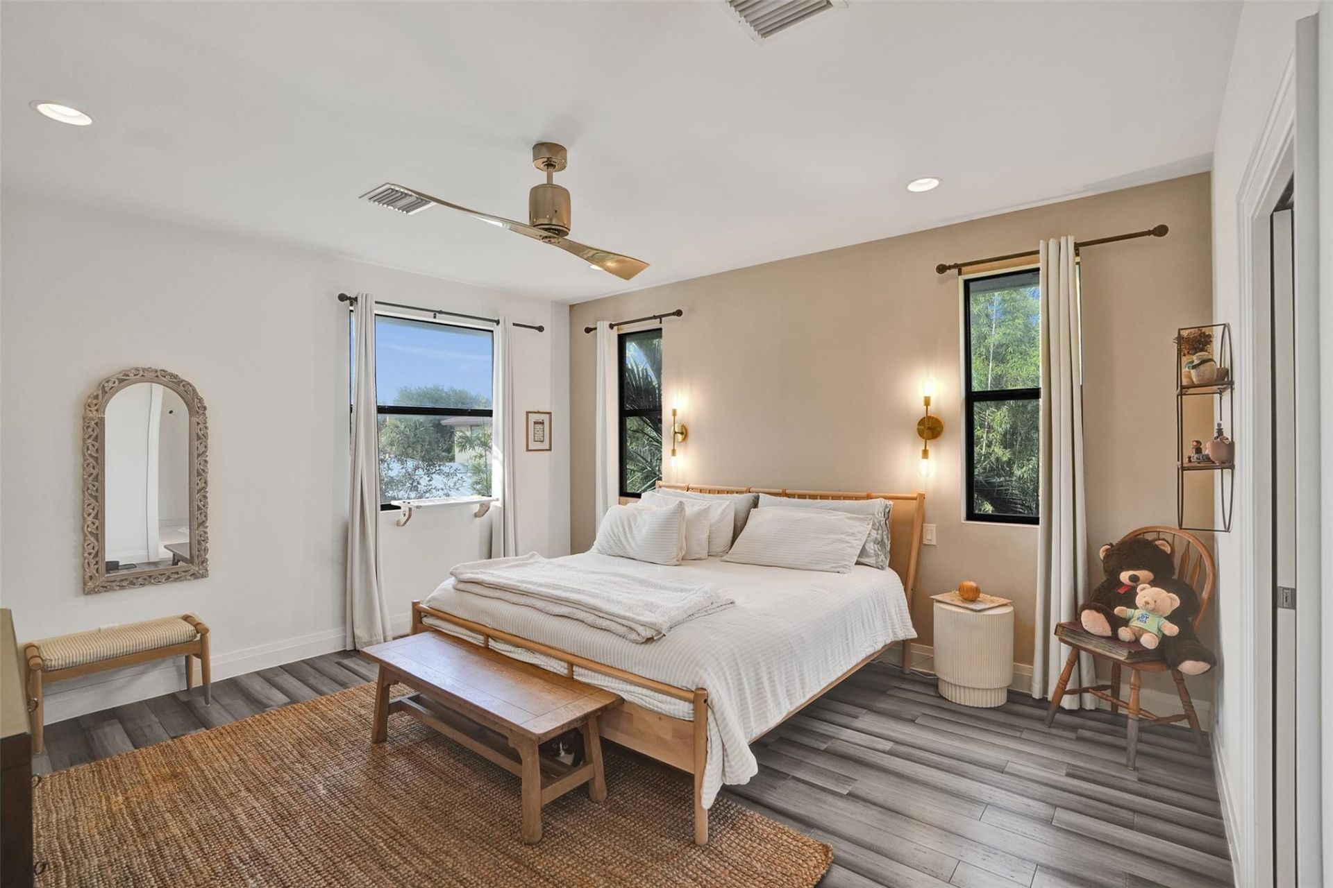 233 NE 11th Street, Unit 233, Fort Lauderdale, FL 33304 Photo