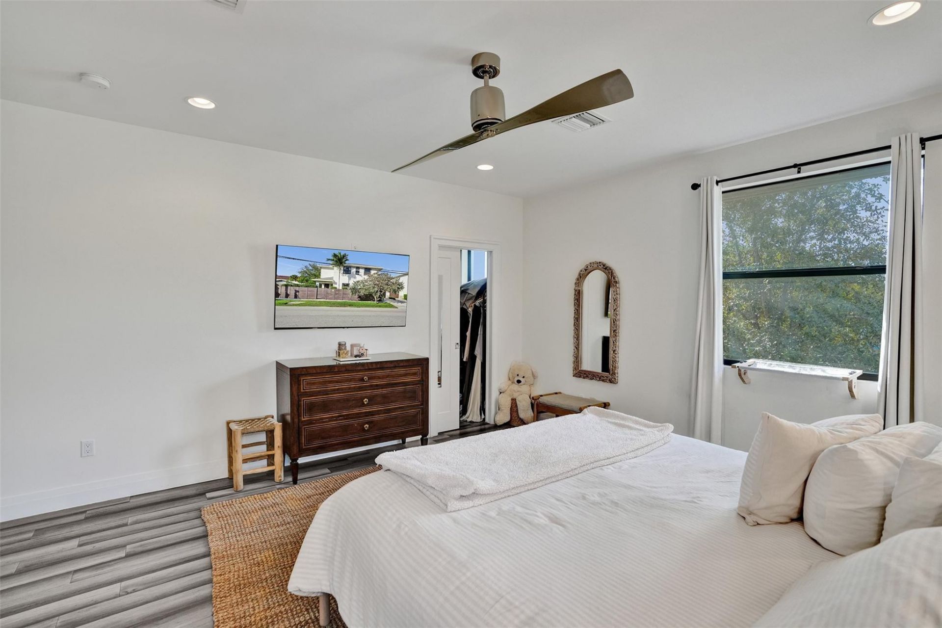 233 NE 11th Street, Unit 233, Fort Lauderdale, FL 33304 Photo