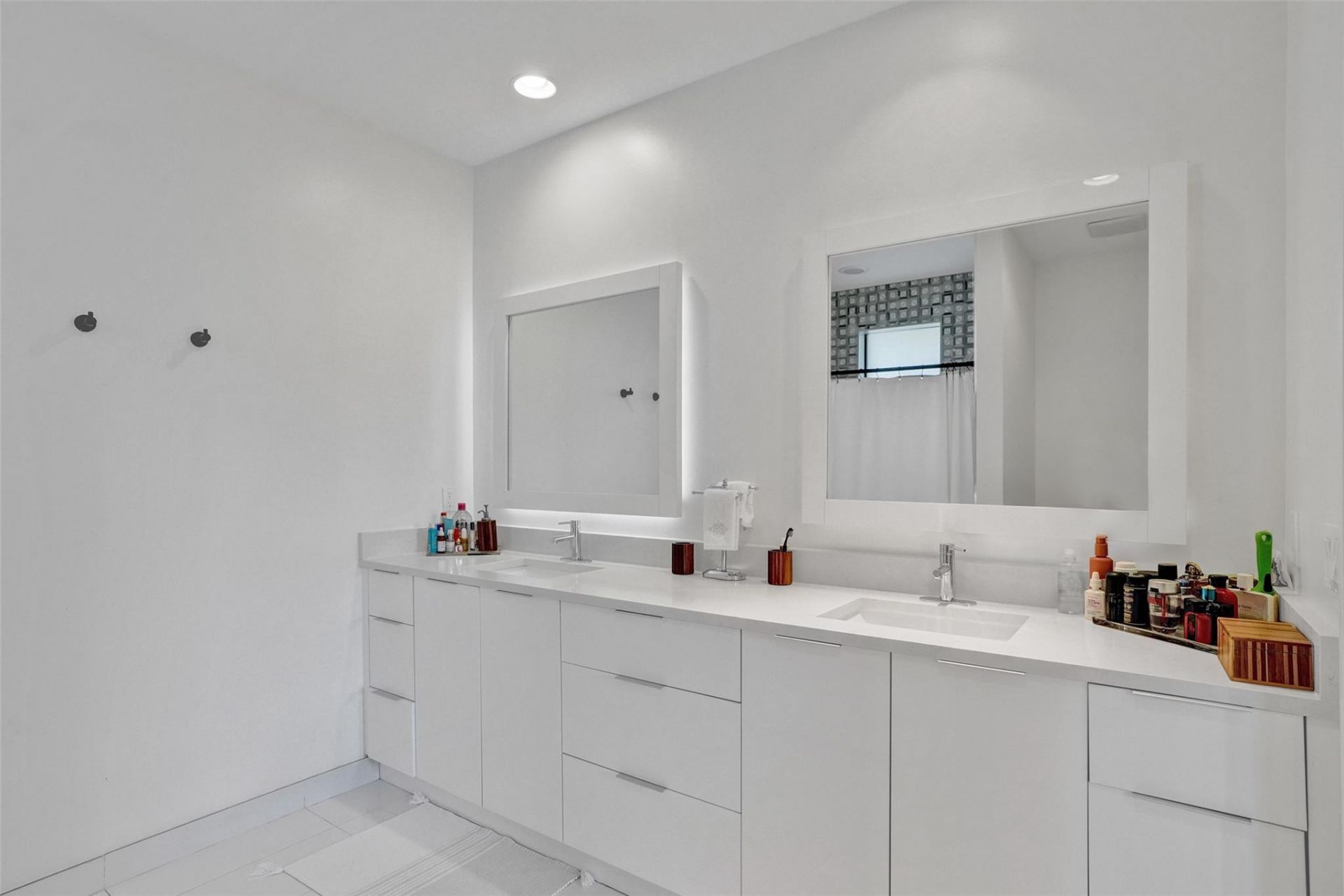 233 NE 11th Street, Unit 233, Fort Lauderdale, FL 33304 Photo