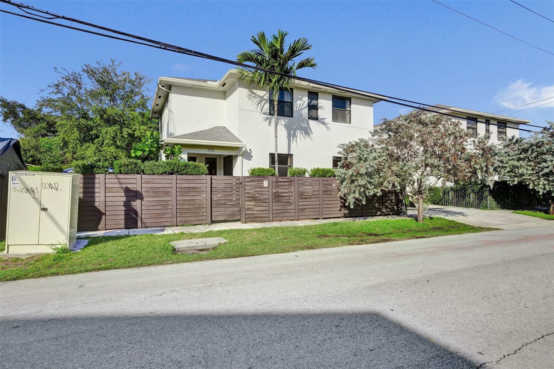 233 NE 11th Street, Unit 233, Fort Lauderdale, FL 33304 Photo