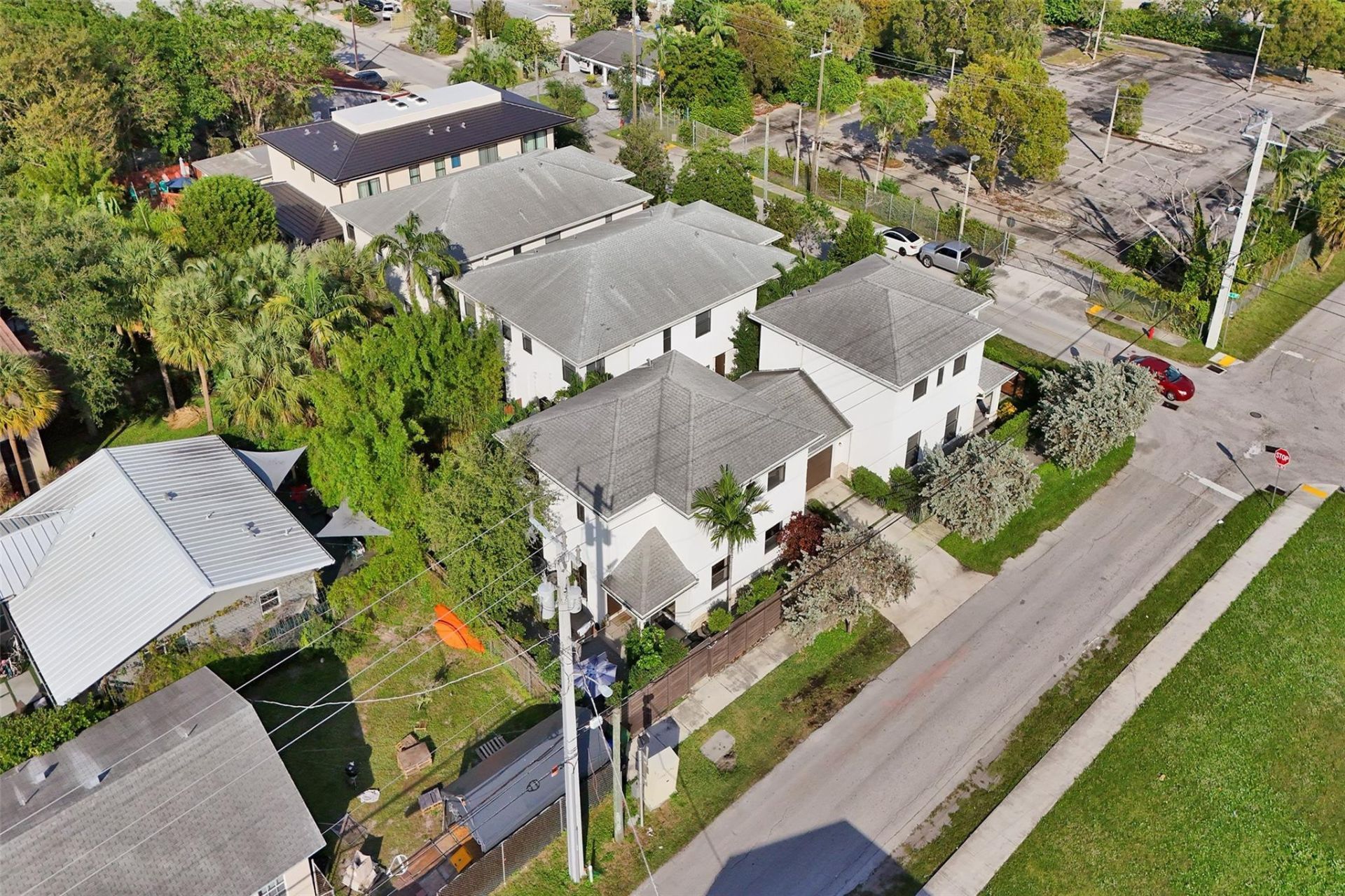 233 NE 11th Street, Unit 233, Fort Lauderdale, FL 33304 Photo