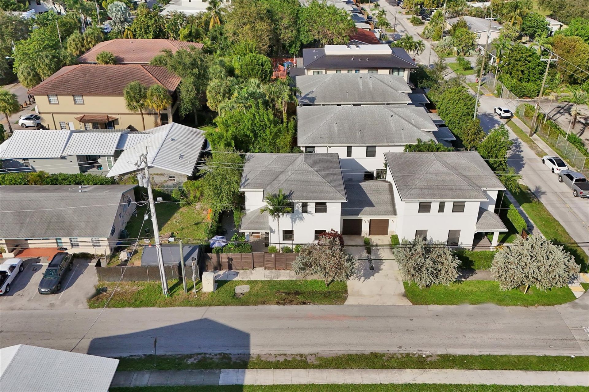 233 NE 11th Street, Unit 233, Fort Lauderdale, FL 33304 Photo