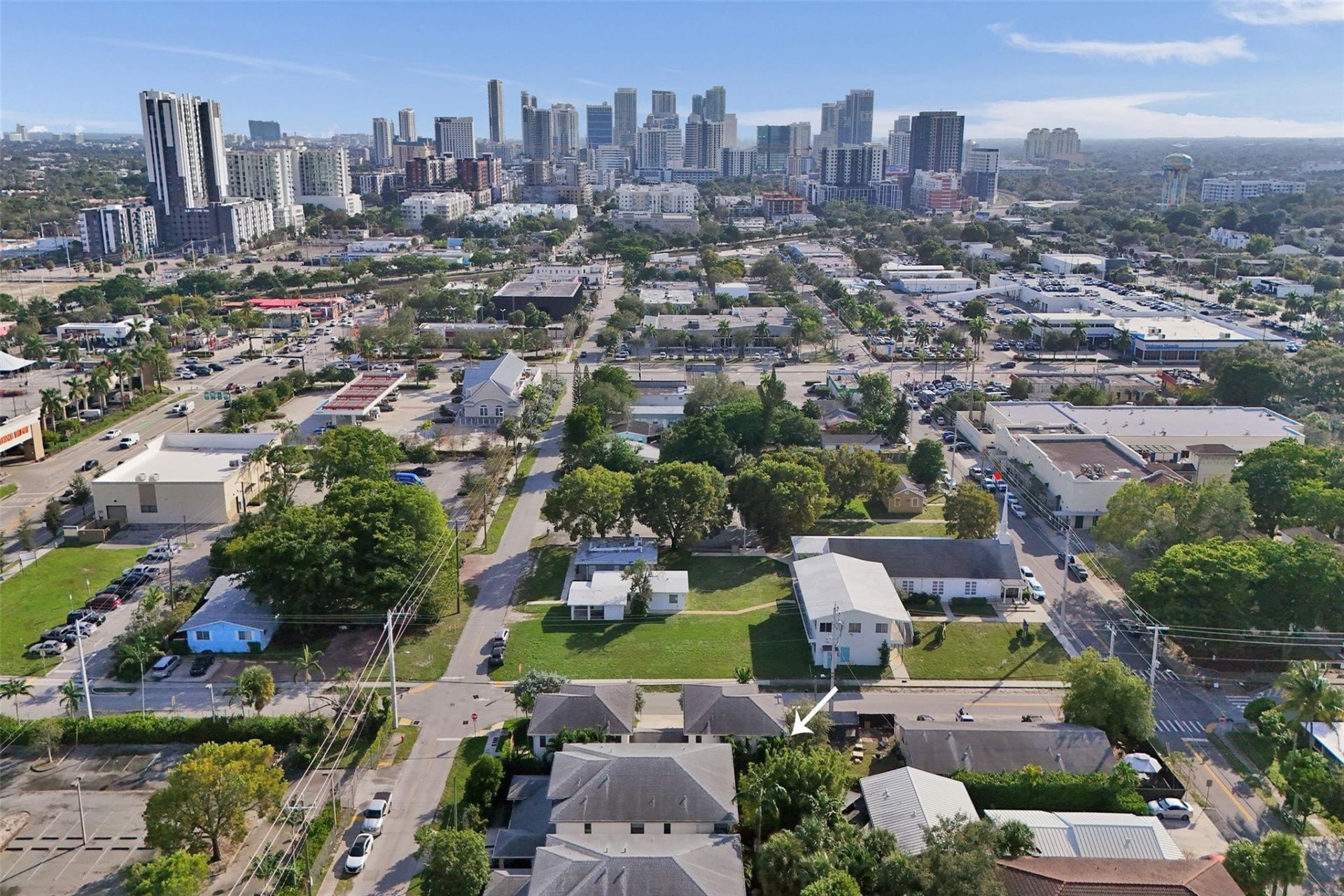 233 NE 11th Street, Unit 233, Fort Lauderdale, FL 33304 Photo