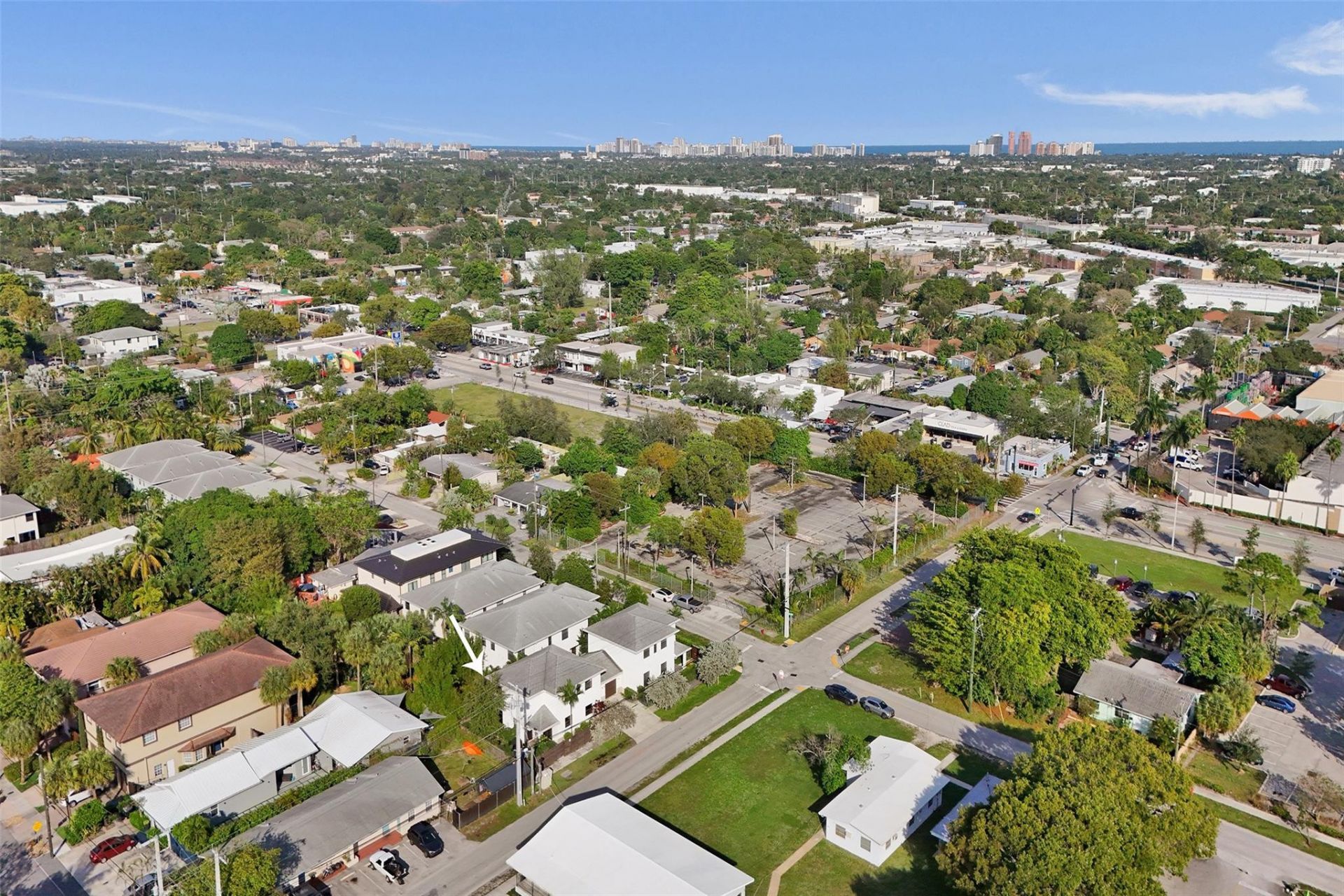 233 NE 11th Street, Unit 233, Fort Lauderdale, FL 33304 Photo