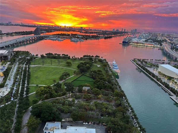 900 Biscayne Blvd, Unit 3704, Miami, FL 33132