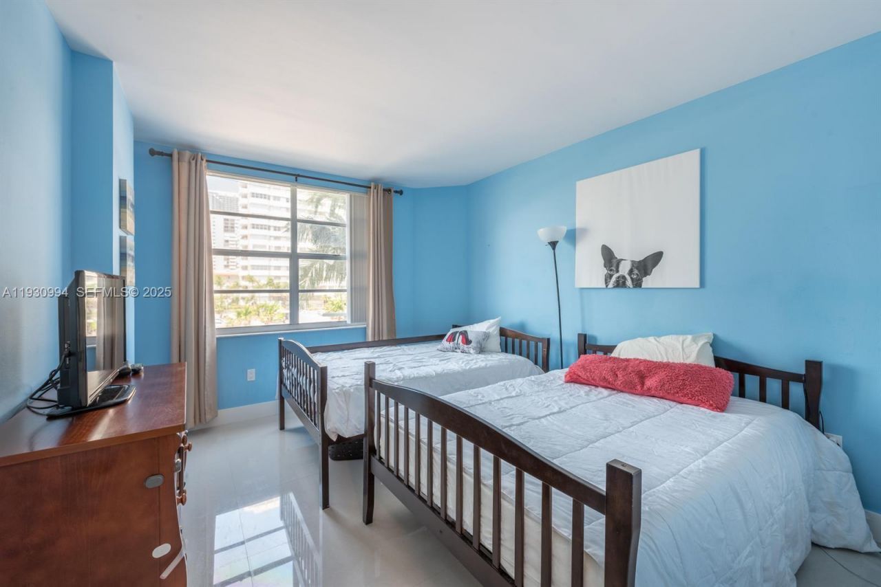 1980 S Ocean Dr, Unit 2H, Hallandale Beach, FL 33009 Photo