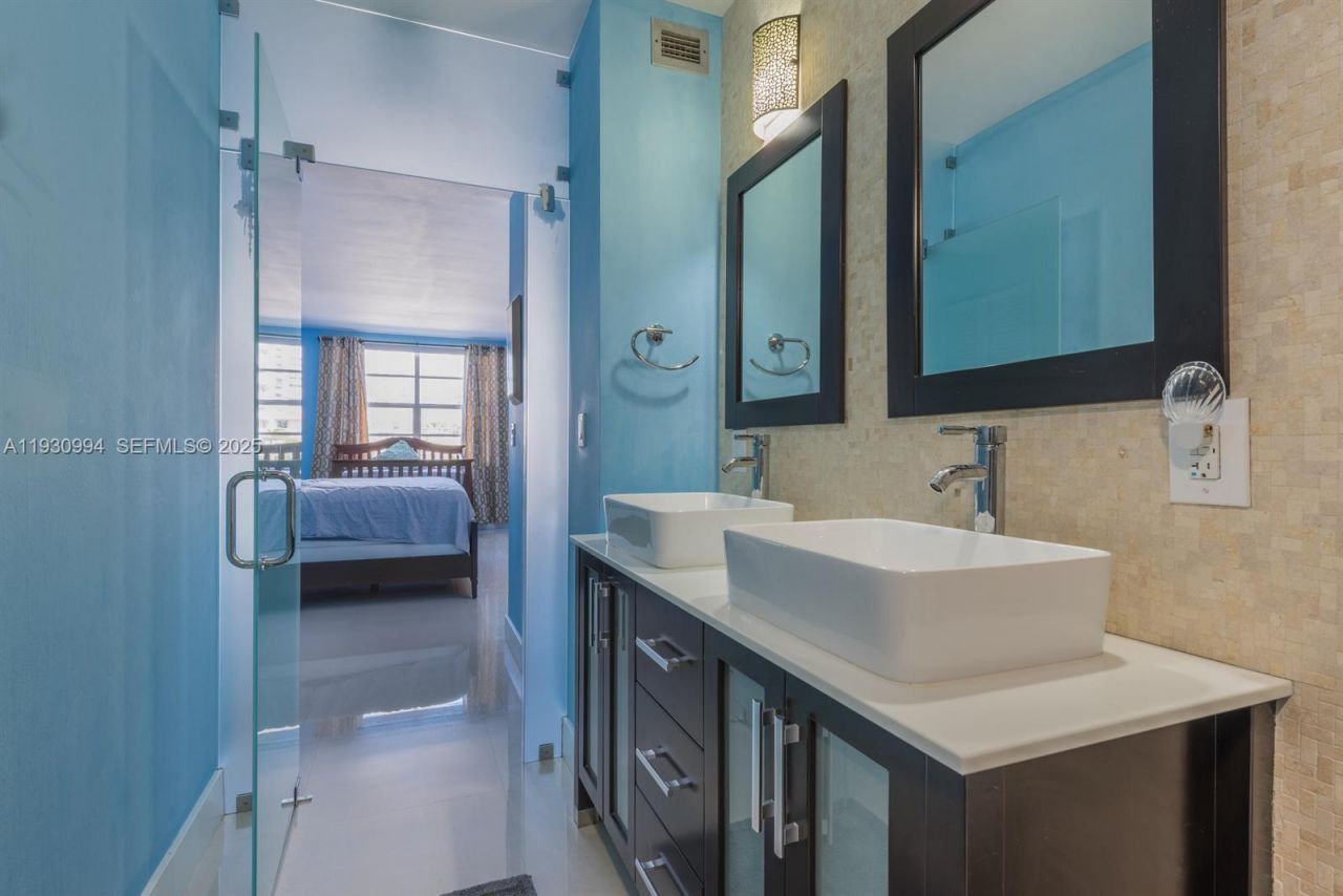 1980 S Ocean Dr, Unit 2H, Hallandale Beach, FL 33009 Photo