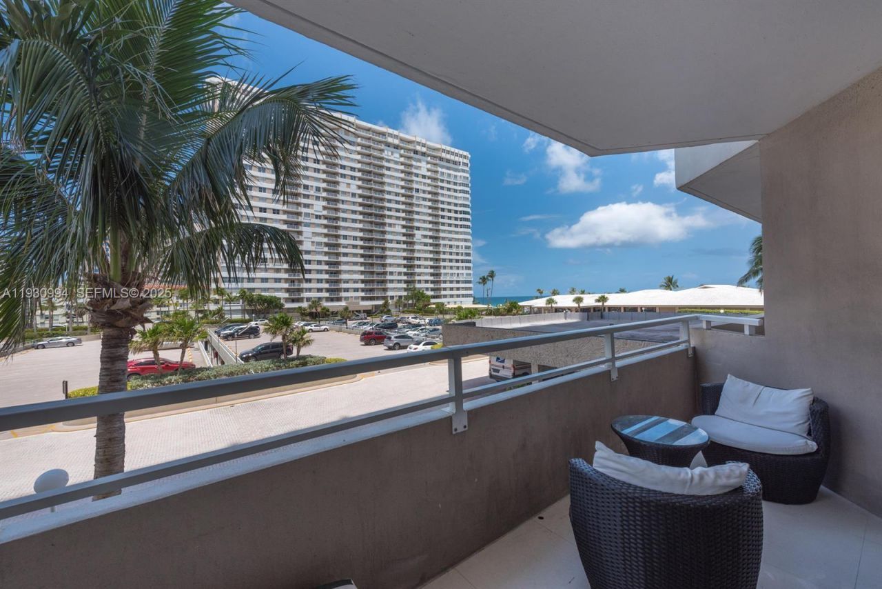 1980 S Ocean Dr, Unit 2H, Hallandale Beach, FL 33009 Photo