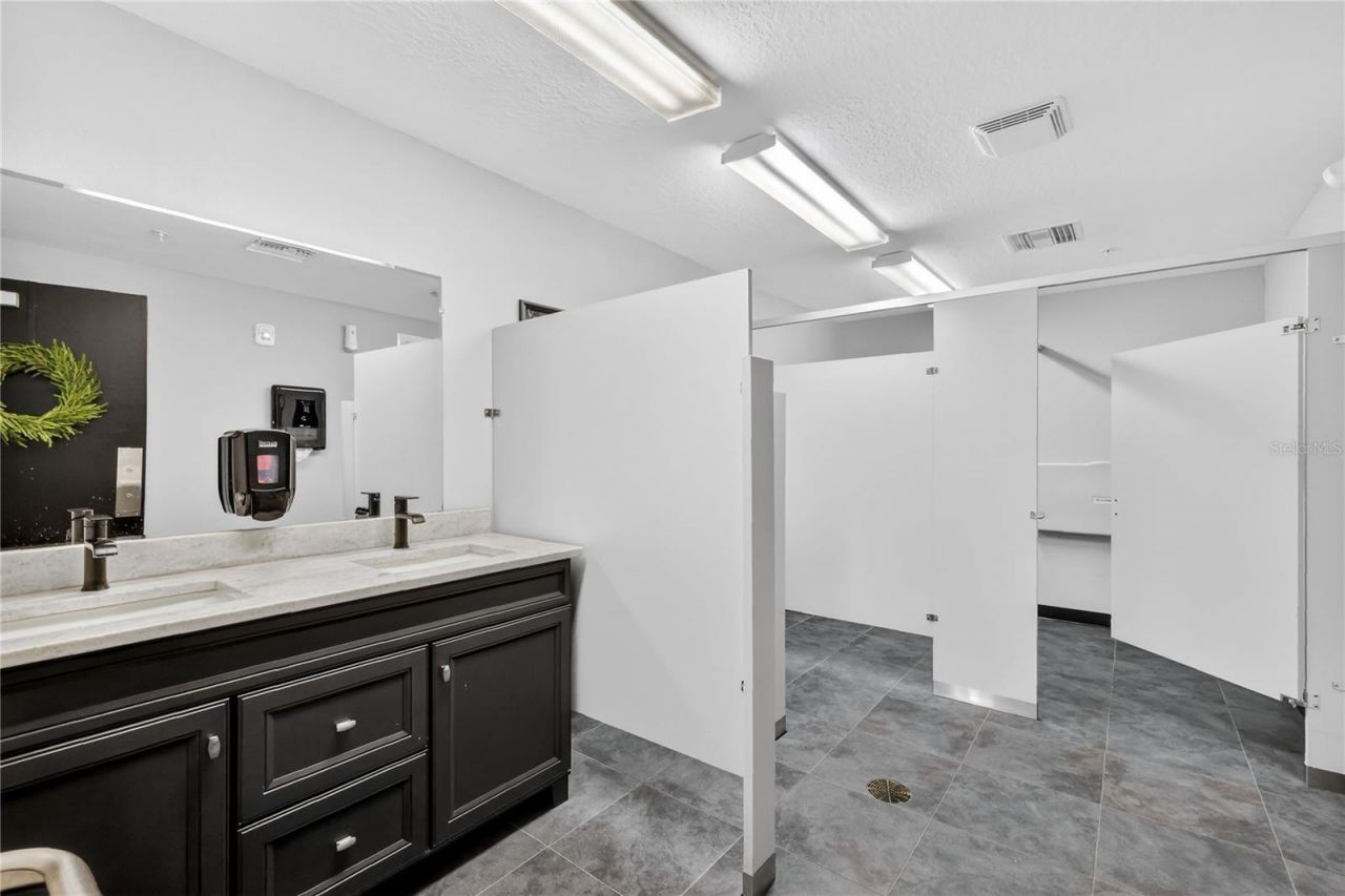 1055 & 1085 Teague Trail, Lady Lake, FL 32159 Photo