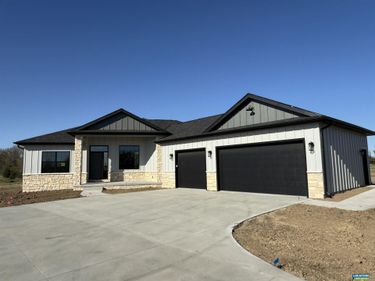 2115 SW 50th Street, Lincoln, NE 68516