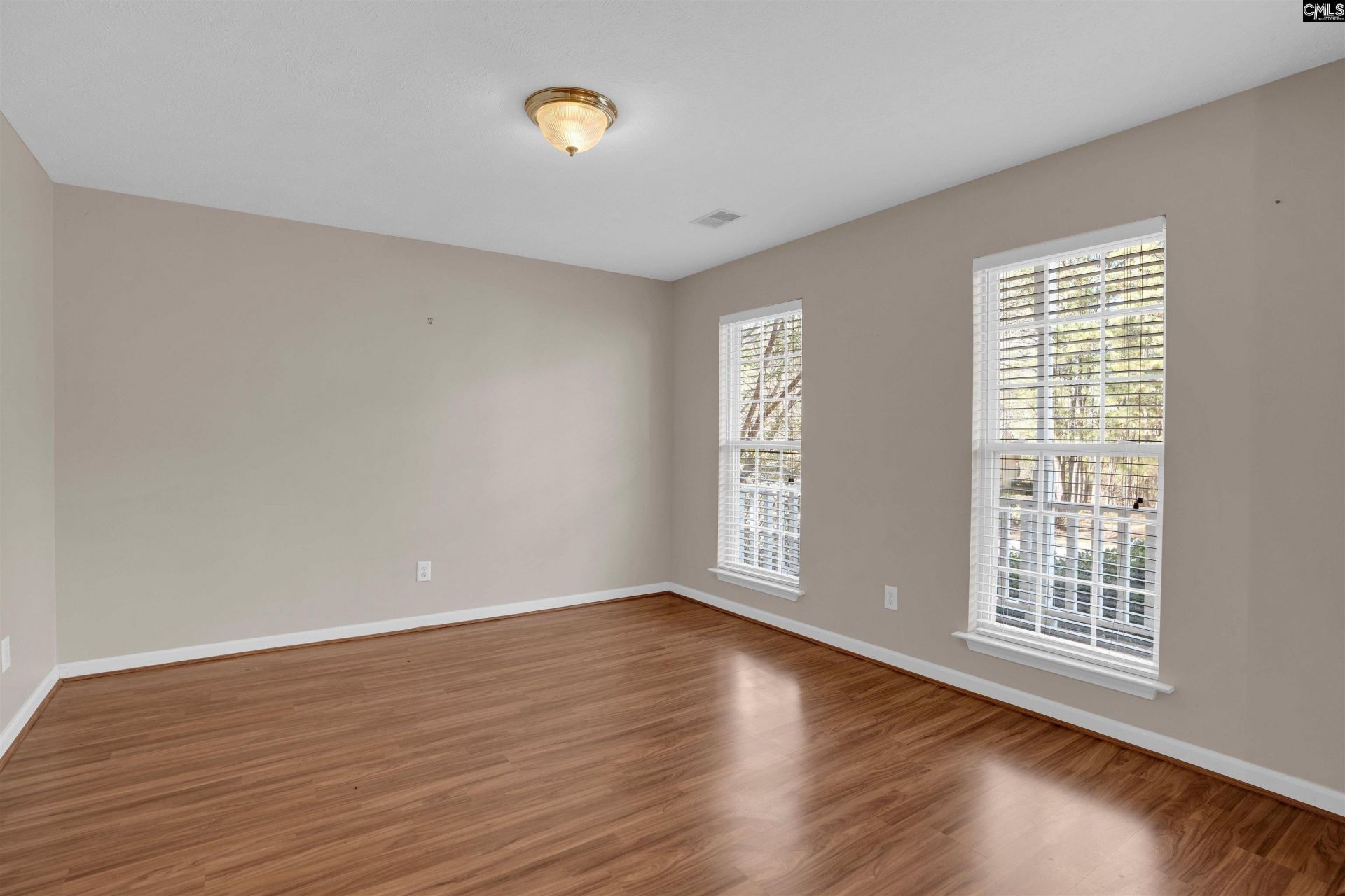 301 Knotts Circle Photo 11