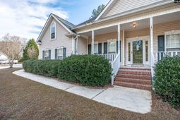 301 Knotts Circle photo 4