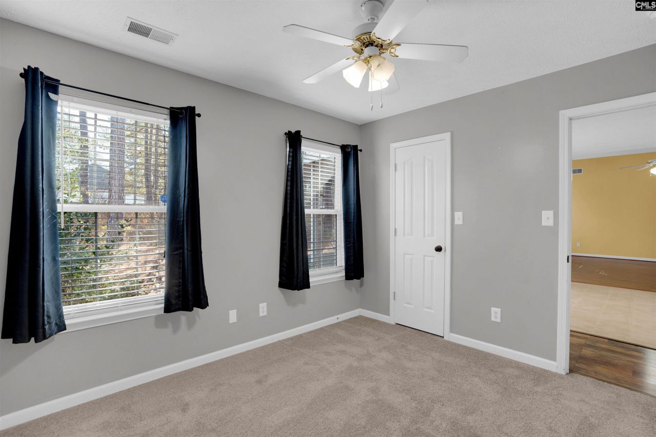 301 Knotts Circle Photo 34