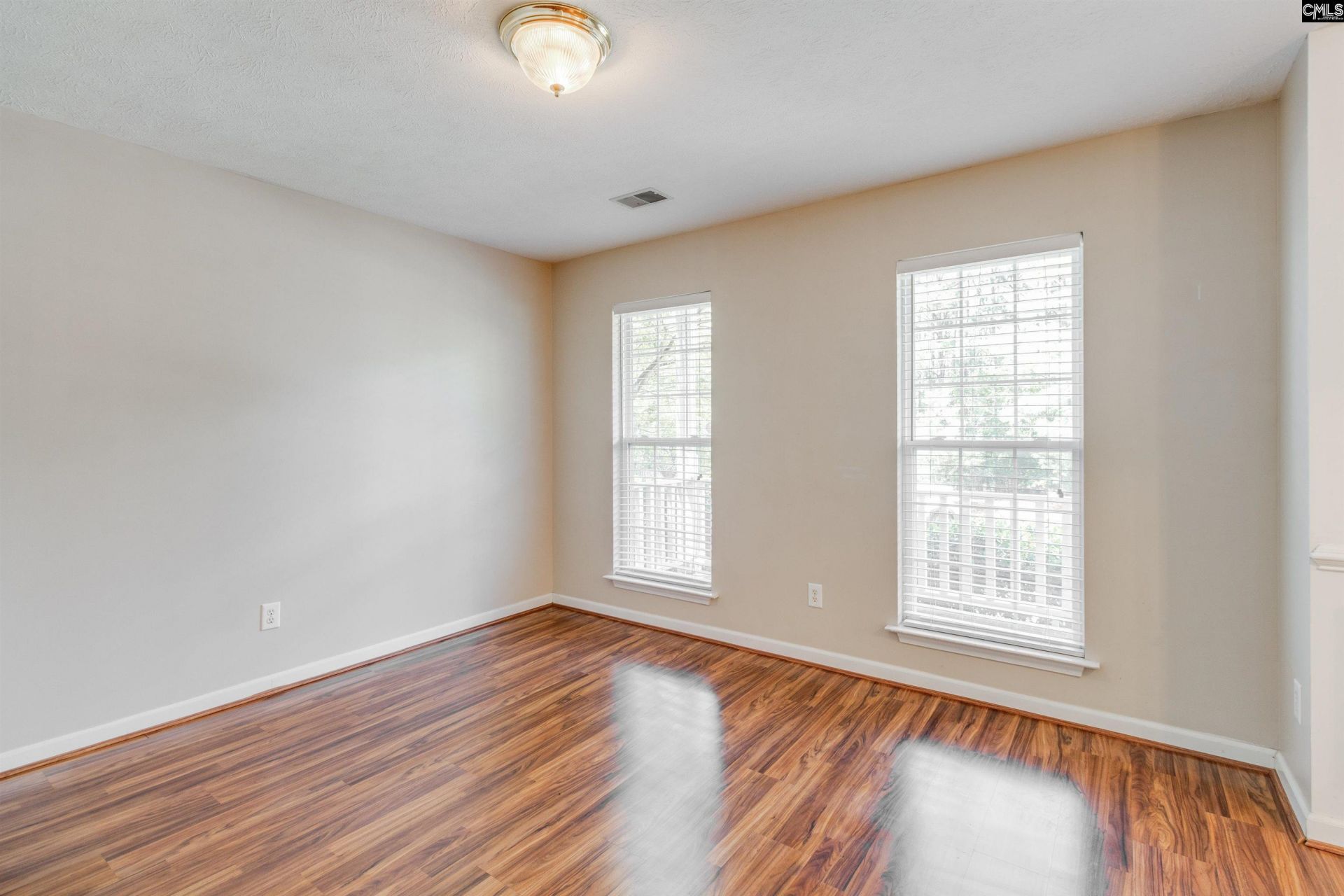 301 Knotts Circle Photo 9