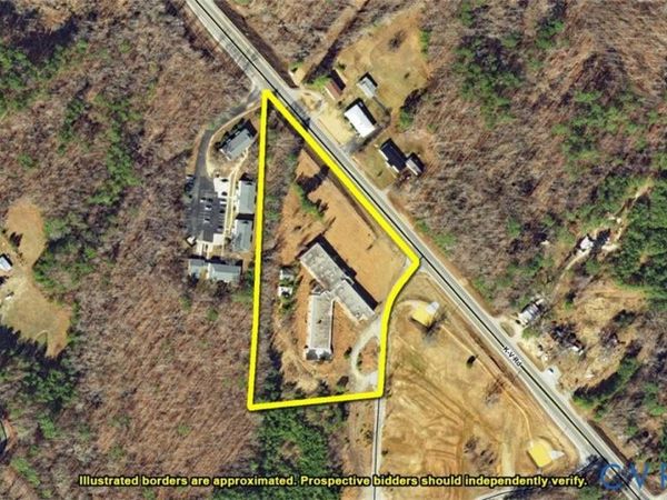 265 School Drive, Victoria, VA 23974