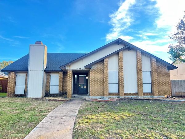 1304 Creekwood Court, Allen, TX 75002
