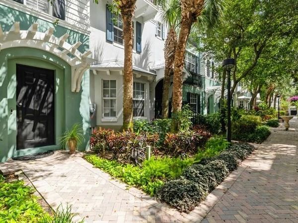 310 E Mallory Circle, Delray Beach, FL 33483