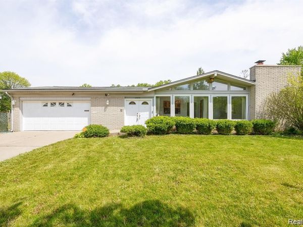 27272 Hopkins Street, Inkster, MI 48141