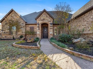 1317 Bluff Springs Drive, Fort Worth, TX 76052