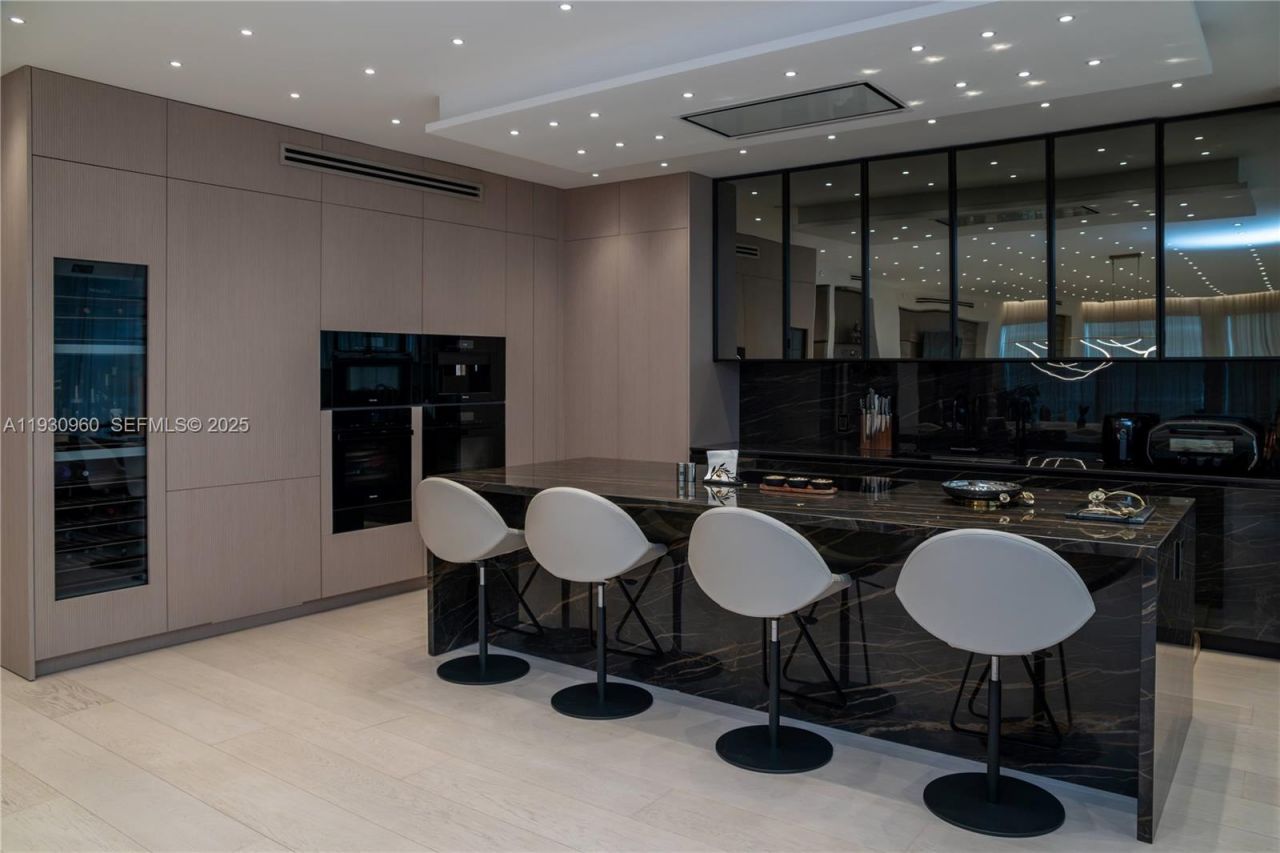 10101 Collins Ave , Unit 4A, Bal Harbour, FL 33154 Photo