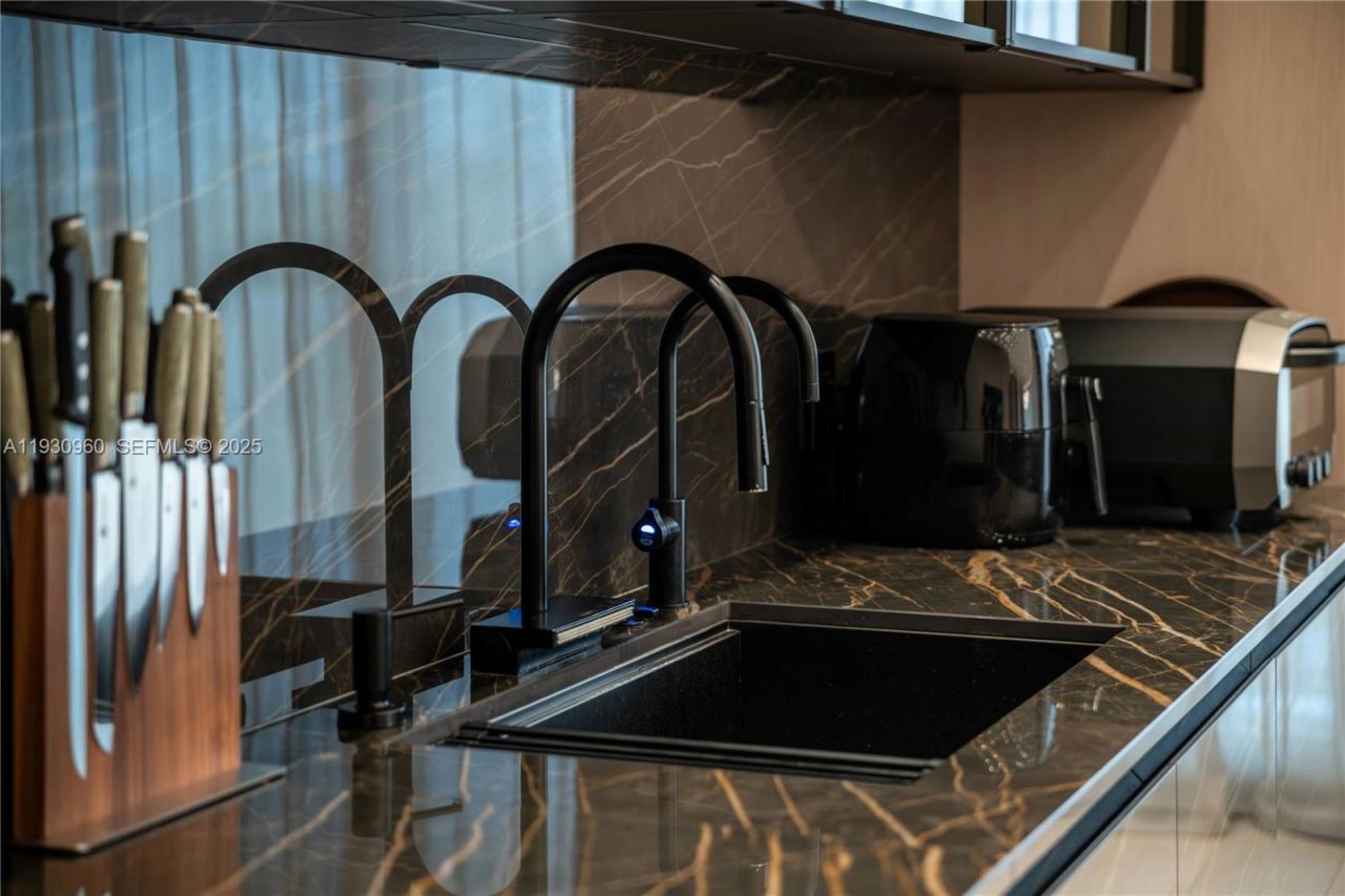 10101 Collins Ave , Unit 4A, Bal Harbour, FL 33154 Photo