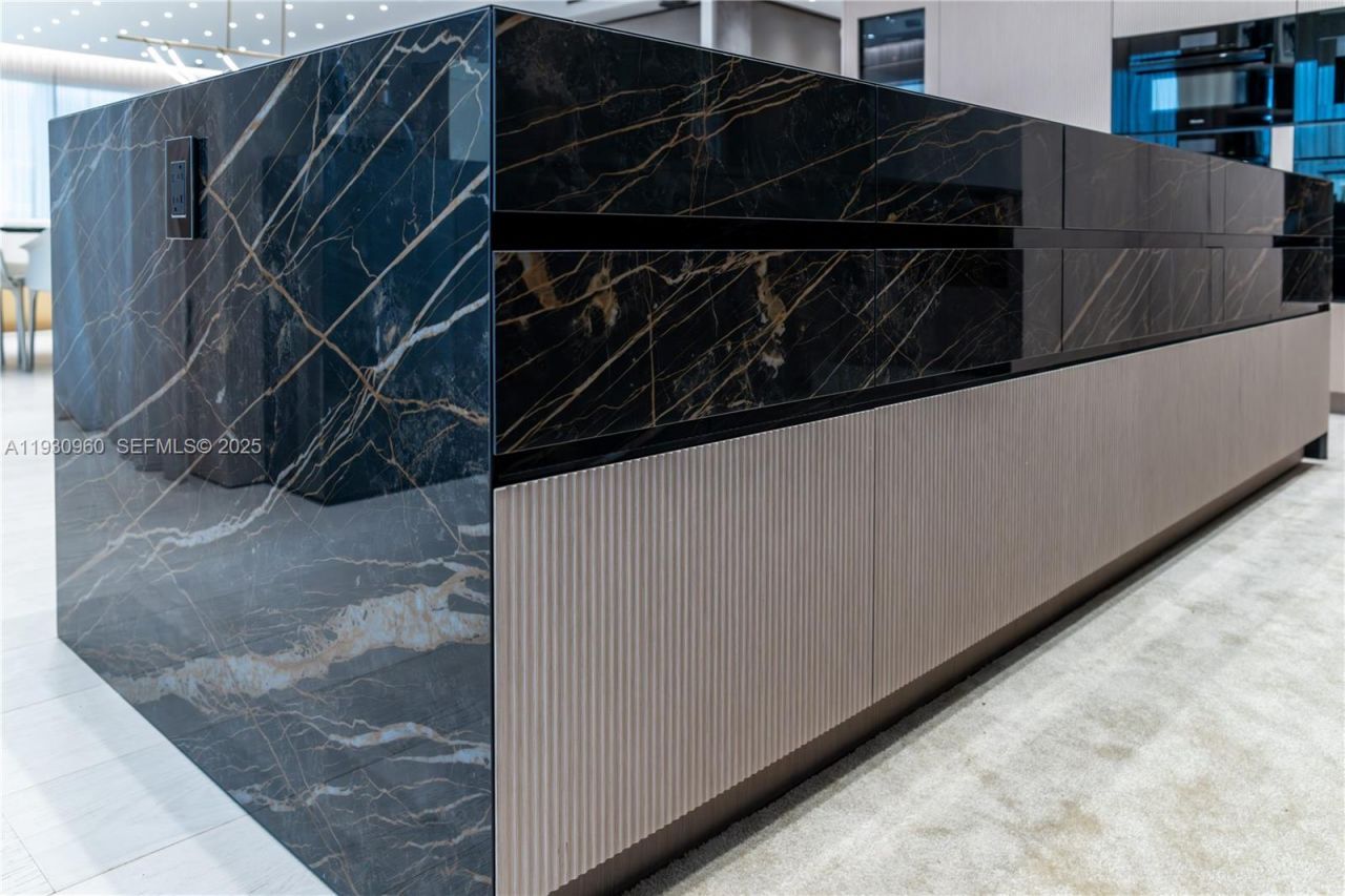 10101 Collins Ave , Unit 4A, Bal Harbour, FL 33154 Photo