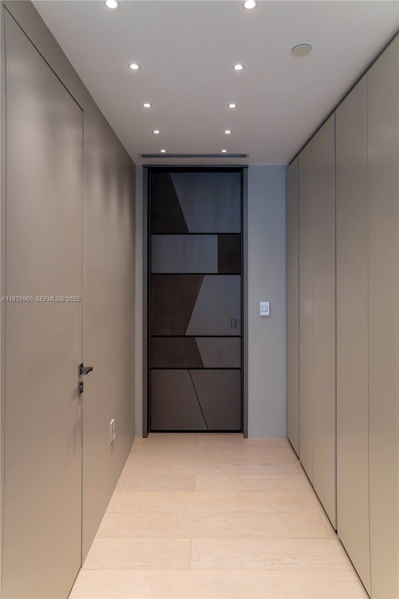 10101 Collins Ave , Unit 4A, Bal Harbour, FL 33154 Photo