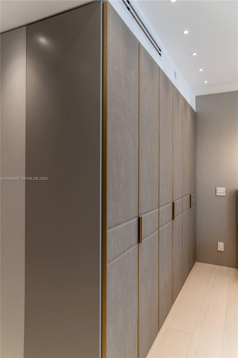 10101 Collins Ave , Unit 4A, Bal Harbour, FL 33154 Photo