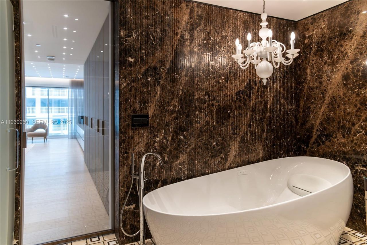 10101 Collins Ave , Unit 4A, Bal Harbour, FL 33154 Photo