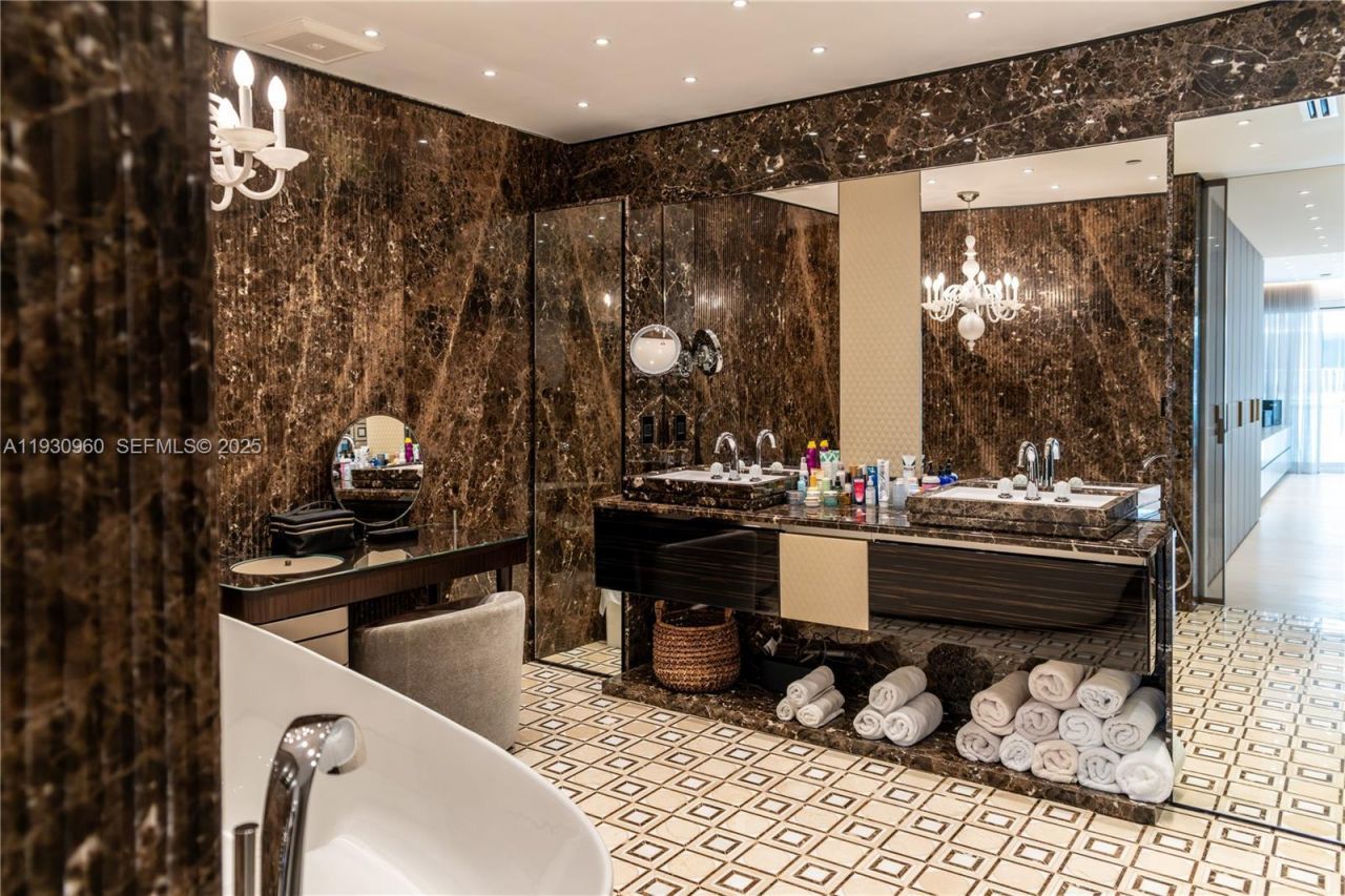 10101 Collins Ave , Unit 4A, Bal Harbour, FL 33154 Photo