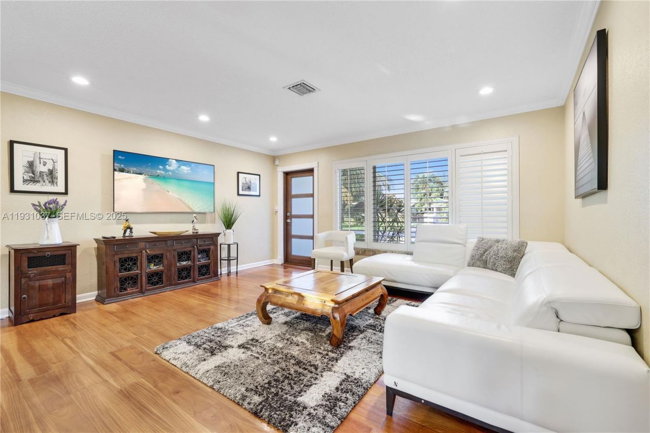 1311 NE 26th Ter , Pompano Beach, FL 33062 Photo