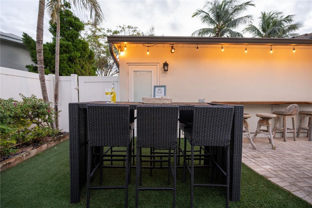 1311 NE 26th Ter , Pompano Beach, FL 33062 Photo