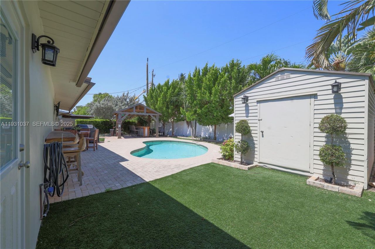 1311 NE 26th Ter , Pompano Beach, FL 33062 Photo