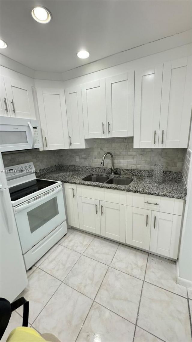 163 Coventry G, Unit 163, West Palm Beach, FL 33417 Photo