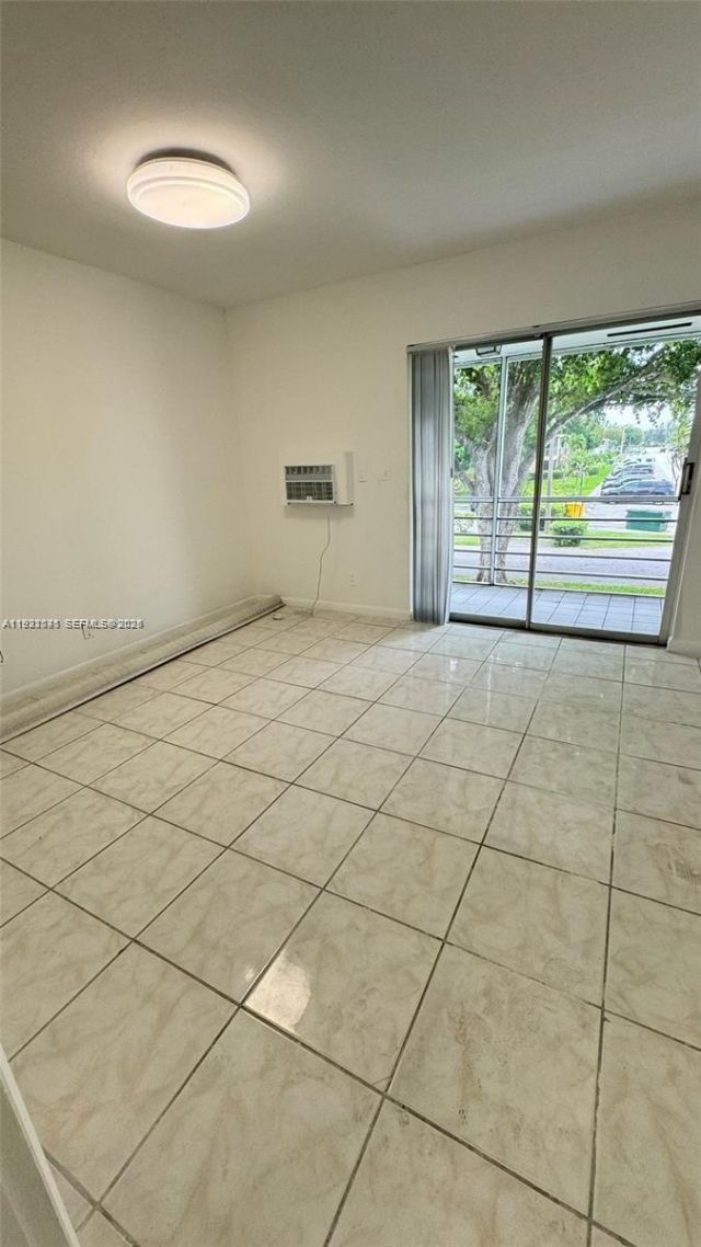 163 Coventry G, Unit 163, West Palm Beach, FL 33417 Photo