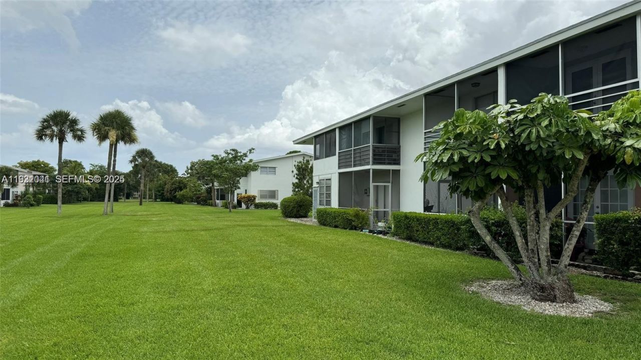163 Coventry G, Unit 163, West Palm Beach, FL 33417 Photo