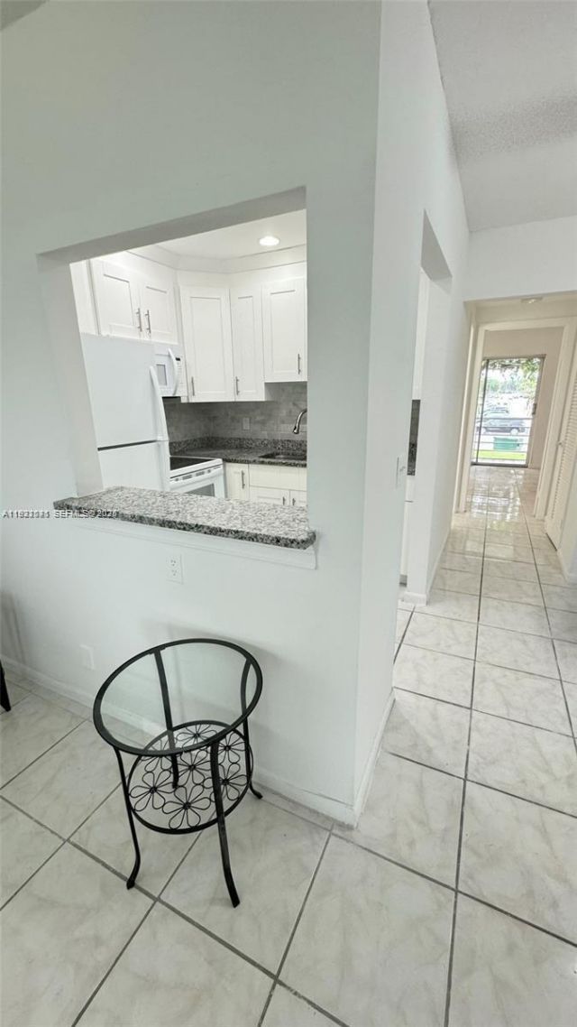 163 Coventry G, Unit 163, West Palm Beach, FL 33417 Photo