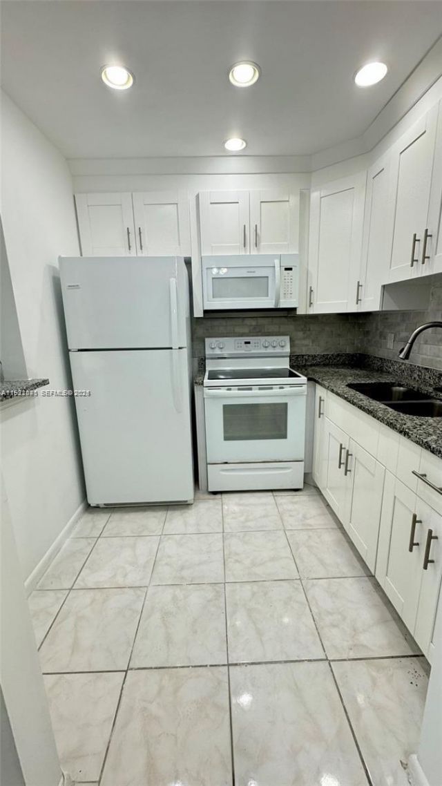 163 Coventry G, Unit 163, West Palm Beach, FL 33417 Photo